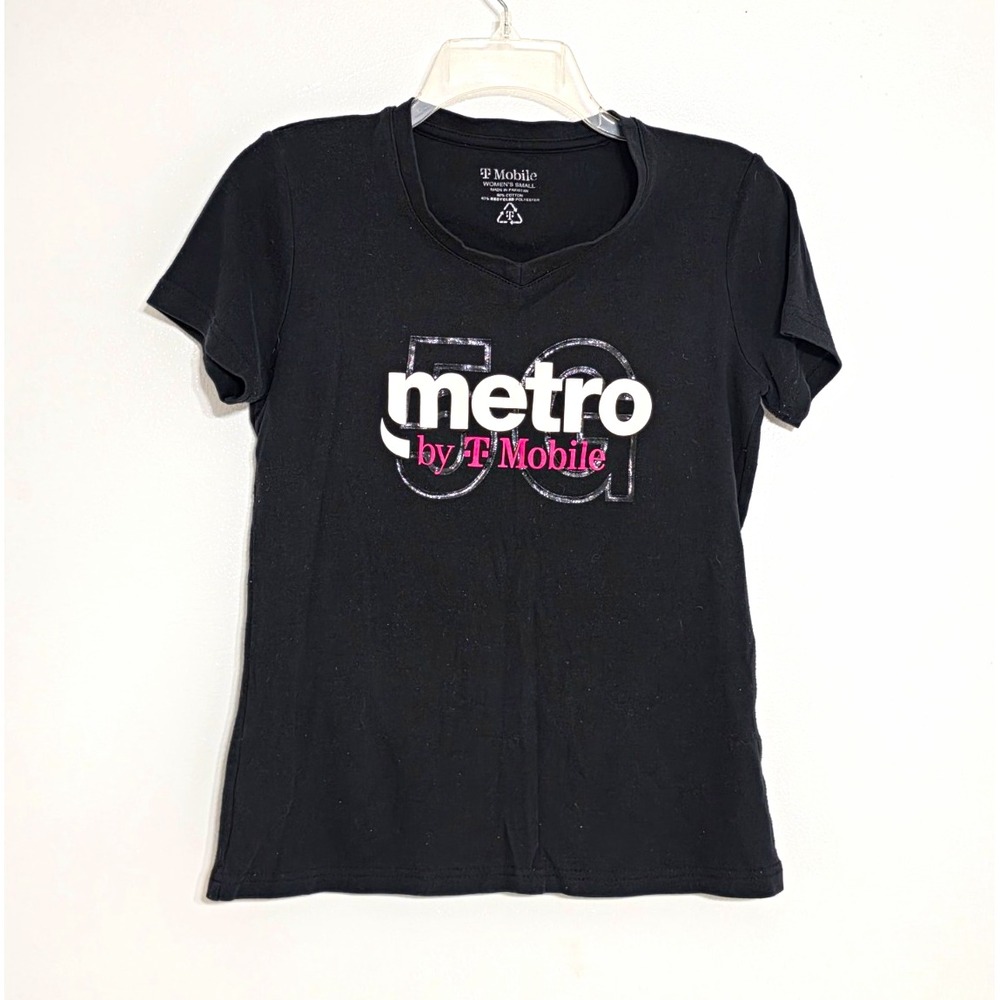 Metro by T-Mobile 5G Women's Black V-Neck Graphic T-Shirt